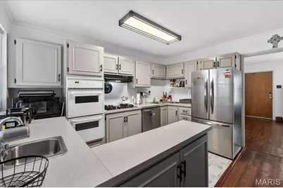 1215 Kostka Lane, Florissant, MO 63031 - Photo 7