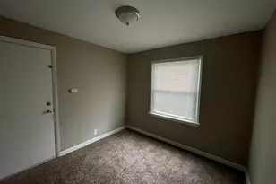 1120 Grenshaw Dr, Bellefontaine Neighbors, MO 63137 - Photo 11