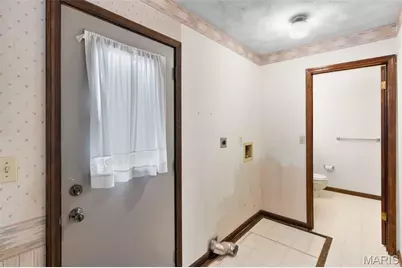 709 Ron Avenue, Washington, MO 63090 - Photo 9