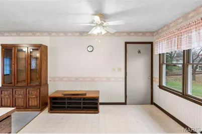 709 Ron Avenue, Washington, MO 63090 - Photo 5