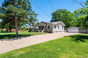 1016 Forest Ave, Kirkwood, MO 63122 - Photo 3