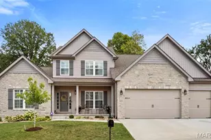 920 Thorn Crown Ct, Kirkwood, MO 63122 - Photo 1