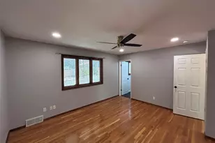 7231 Briarview Dr, Saint Louis, MO 63123 - Photo 17