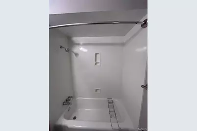 7231 Briarview Drive, Saint Louis, MO 63123 - Photo 15