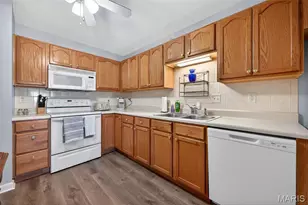 2514 Coppergate Square Dr, Saint Louis, MO 63129 - Photo 11