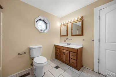 2340 Burns Avenue, Overland, MO 63114 - Photo 11