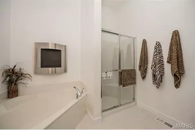 904 Chesterfield Villas Cir Circle, Chesterfield, MO 63017 - Photo 35