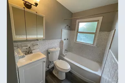 9871 Medford Drive, Saint Louis, MO 63136 - Photo 13