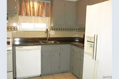 1221 South Drive, Saint Charles, MO 63303 - Photo 3