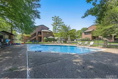 13815 Amiot Drive, Maryland Heights, MO 63146 - Photo 27