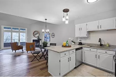 13815 Amiot Drive, Maryland Heights, MO 63146 - Photo 5