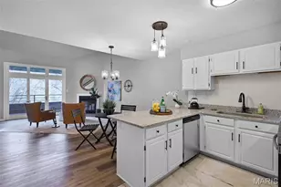 13815 Amiot Dr, Maryland Heights, MO 63146 - Photo 5