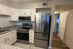 13815 Amiot Dr, Maryland Heights, MO 63146 - Photo 33