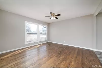 700 Sherwood Drive, Florissant, MO 63031 - Photo 17