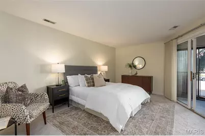 4554 Laclede Avenue #107, Saint Louis, MO 63108 - Photo 11