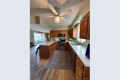 28 Eau Claire Drive, Saint Charles, MO 63301 - Photo 3