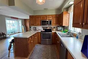 28 Eau Claire Dr, Saint Charles, MO 63301 - Photo 3