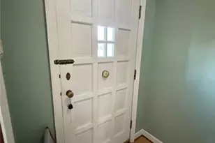 28 Eau Claire Dr, Saint Charles, MO 63301 - Photo 5