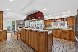 2133 Hunters Way Ct, Chesterfield, MO 63017 - Photo 21