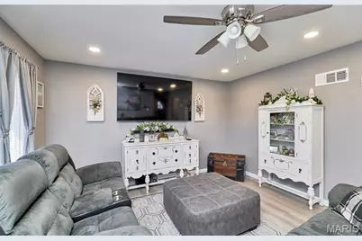 525 Mullanphy Road, Florissant, MO 63031 - Photo 9