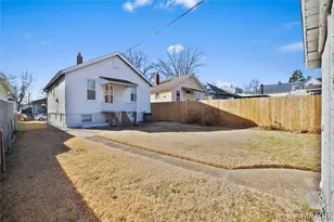 3979 Burgen Ave, Saint Louis, MO 63116 - Photo 23