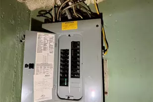 9421 Dickerson Dr, Jennings, MO 63136 - Photo 11