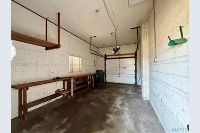 9421 Dickerson Drive, Jennings, MO 63136 - Photo 17