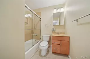 12476 Sparrowwood Dr, Saint Louis, MO 63146 - Photo 17