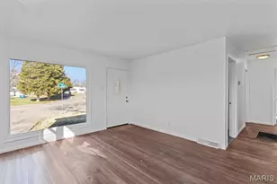 10500 Prestwick Dr, Glasgow Village, MO 63137 - Photo 9