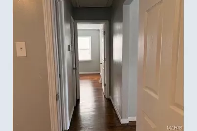 10038 Dorothy Avenue, Saint Louis, MO 63137 - Photo 9