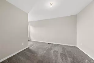 307 Dalriada Blvd, Saint Charles, MO 63368 - Photo 35