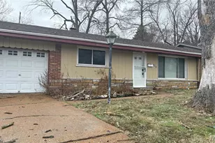 828 Marias Dr, Saint Louis, MO 63137 - Photo 1