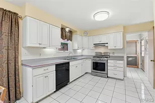 426 Darst Rd, Ferguson, MO 63135 - Photo 11