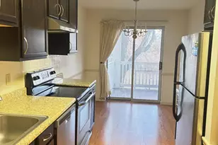 920 Guelbreth Lane, Creve Coeur, MO 63141 - Photo 5