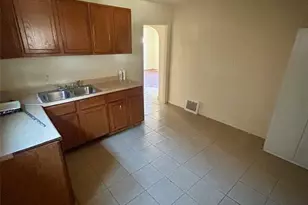 6120 Bircher St, Pine Lawn, MO 63120 - Photo 7