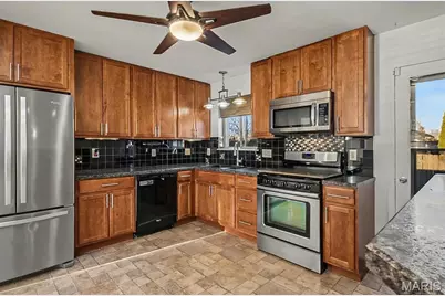 2011 Aristocrat Drive, Florissant, MO 63031 - Photo 5
