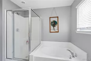 422 Parkgate Dr, Lake Saint Louis, MO 63367 - Photo 17