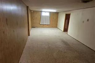 1255 Bosworth Dr, Bellefontaine Neighbors, MO 63137 - Photo 5