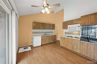 747 La Feil Dr, Manchester, MO 63021 - Photo 7