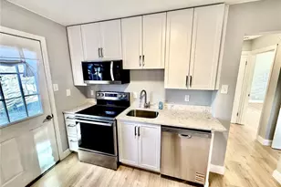 1940 Stedman Ct, Overland, MO 63114 - Photo 7