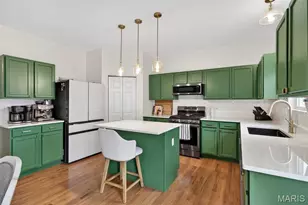 182 S Brighton Park Ct, Saint Charles, MO 63303 - Photo 5