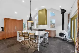 9760 Old Warson Rd, Saint Louis, MO 63124 - Photo 7