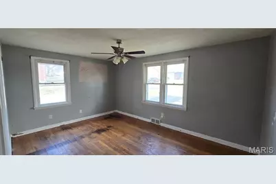 63 S Dellwood Avenue, Crystal Lake Park, MO 63135 - Photo 9