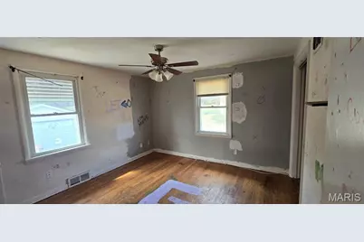 63 S Dellwood Avenue, Crystal Lake Park, MO 63135 - Photo 11