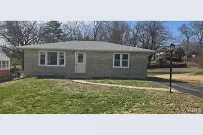 63 S Dellwood Avenue, Crystal Lake Park, MO 63135 - Photo 1