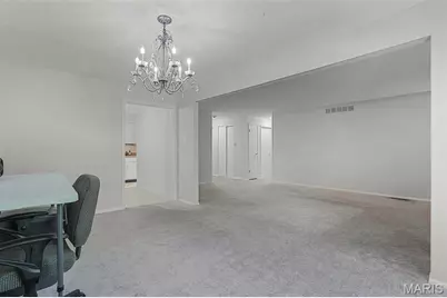 10381 Oxford Hill Drive #6, Saint Louis, MO 63146 - Photo 7