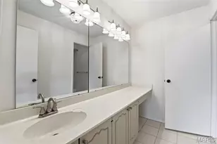 1511 Hampton Hall Dr, Chesterfield, MO 63017 - Photo 21