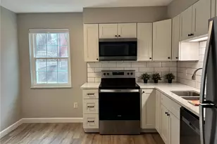 1056 Cedargate Dr, Saint Louis, MO 63122 - Photo 11