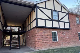 1056 Cedargate Dr, Saint Louis, MO 63122 - Photo 3