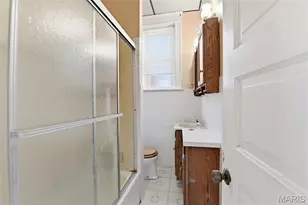 4372 Ellenwood Ave, Saint Louis, MO 63116 - Photo 17